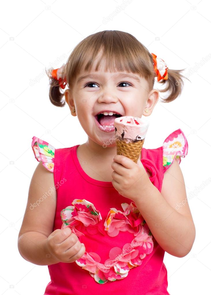 radosne dziecko dziewczynka jedzenie studio na